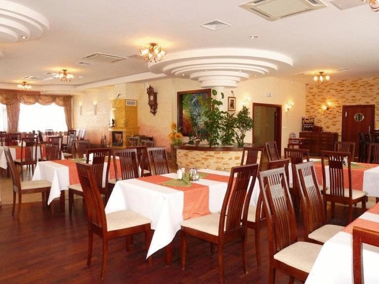 Zajazd Sokol Hotel Nienadówka Buitenkant foto