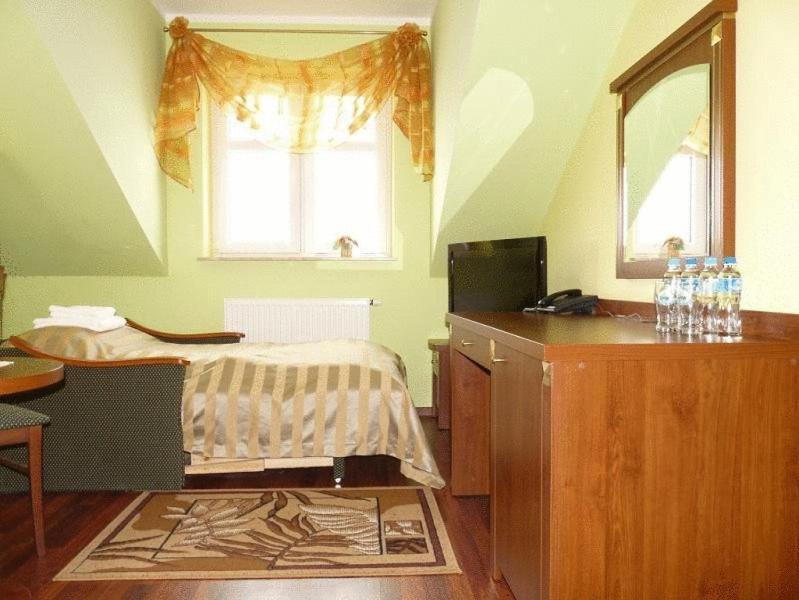 Zajazd Sokol Hotel Nienadówka Buitenkant foto